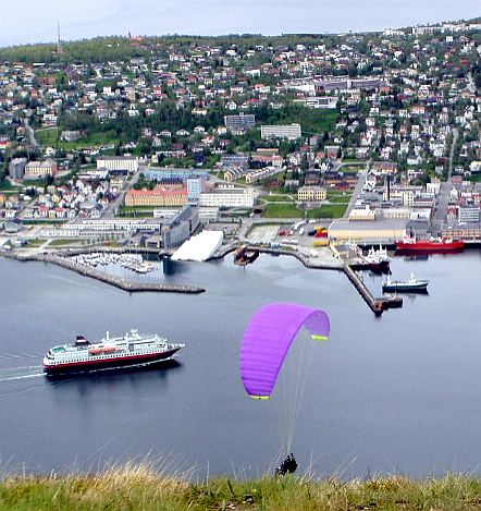 Cruiseschip meert aan in Tromsø